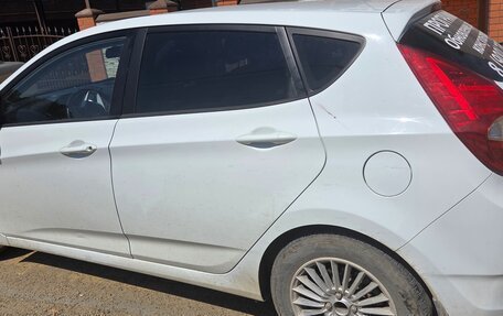 Hyundai Solaris II рестайлинг, 2013 год, 850 000 рублей, 3 фотография