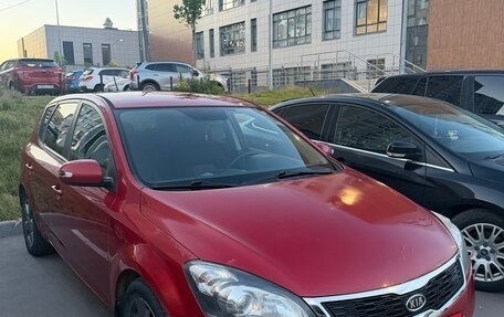KIA cee'd I рестайлинг, 2010 год, 565 000 рублей, 2 фотография