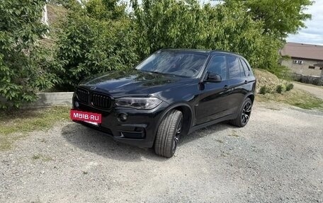 BMW X5, 2017 год, 3 000 000 рублей, 2 фотография