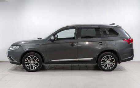 Mitsubishi Outlander III рестайлинг 3, 2018 год, 1 925 000 рублей, 8 фотография