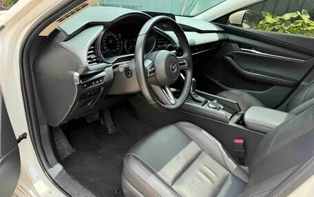 Mazda 3, 2023 год, 1 600 000 рублей, 10 фотография