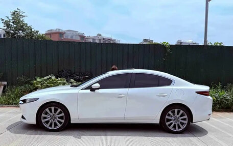 Mazda 3, 2023 год, 1 600 000 рублей, 3 фотография