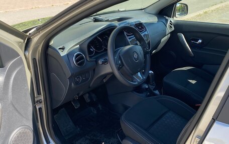 Renault Logan II, 2015 год, 777 000 рублей, 4 фотография