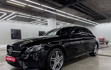 Mercedes-Benz E-Класс, 2019 год, 3 000 000 рублей, 6 фотография