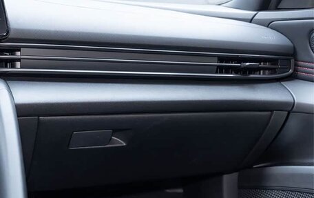 Hyundai Elantra, 2023 год, 1 490 000 рублей, 16 фотография