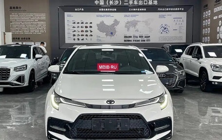 Toyota Corolla, 2022 год, 1 350 000 рублей, 2 фотография