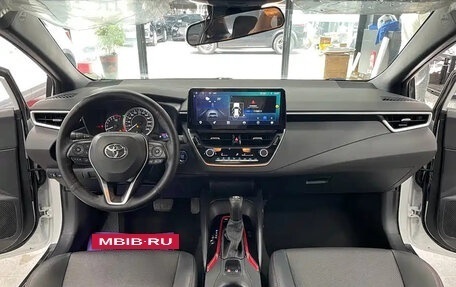 Toyota Corolla, 2022 год, 1 350 000 рублей, 10 фотография