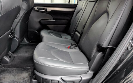 Toyota Highlander, 2024 год, 5 100 000 рублей, 17 фотография