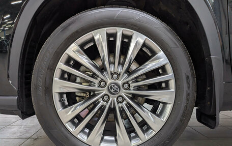 Toyota Highlander, 2024 год, 5 100 000 рублей, 12 фотография