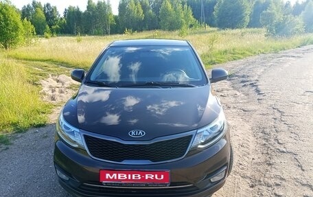 KIA Rio III рестайлинг, 2017 год, 1 385 000 рублей, 1 фотография