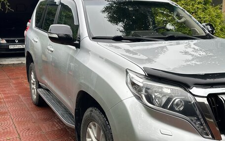 Toyota Land Cruiser Prado 150 рестайлинг 2, 2014 год, 3 490 000 рублей, 4 фотография