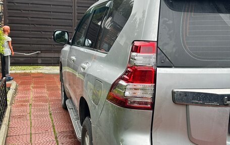 Toyota Land Cruiser Prado 150 рестайлинг 2, 2014 год, 3 490 000 рублей, 3 фотография