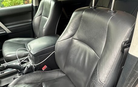 Toyota Land Cruiser Prado 150 рестайлинг 2, 2014 год, 3 490 000 рублей, 11 фотография