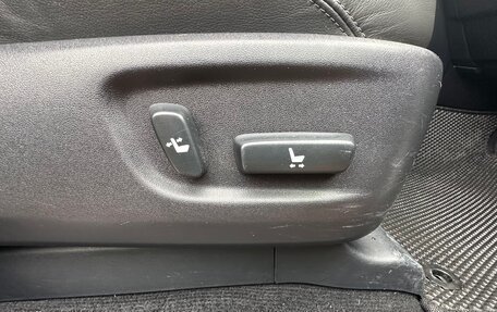 Toyota Land Cruiser Prado 150 рестайлинг 2, 2014 год, 3 490 000 рублей, 16 фотография
