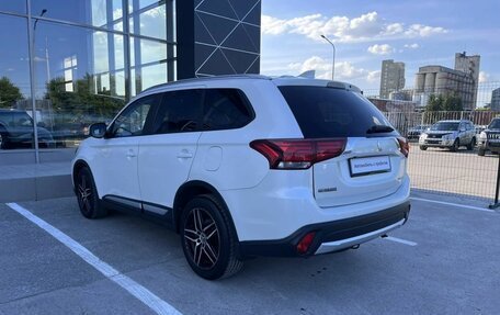 Mitsubishi Outlander III рестайлинг 3, 2017 год, 1 890 000 рублей, 7 фотография