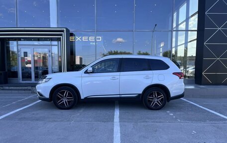 Mitsubishi Outlander III рестайлинг 3, 2017 год, 1 890 000 рублей, 8 фотография