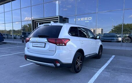 Mitsubishi Outlander III рестайлинг 3, 2017 год, 1 890 000 рублей, 5 фотография