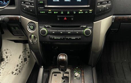 Toyota Land Cruiser 200, 2008 год, 3 200 000 рублей, 27 фотография