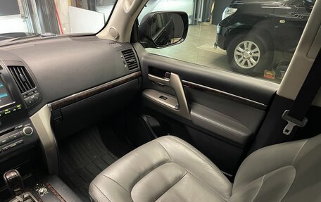 Toyota Land Cruiser 200, 2008 год, 3 200 000 рублей, 26 фотография