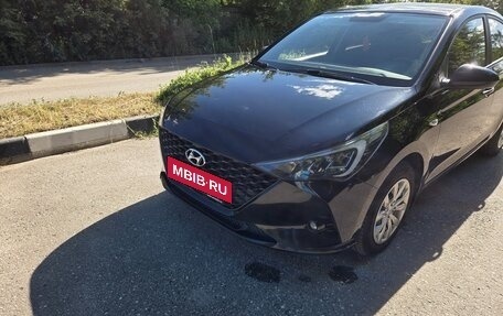 Hyundai Solaris II рестайлинг, 2020 год, 1 630 000 рублей, 2 фотография