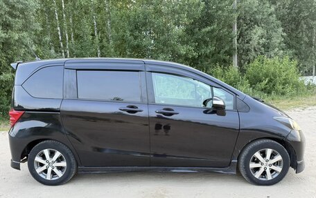 Honda Freed I, 2010 год, 750 000 рублей, 4 фотография