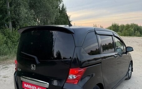 Honda Freed I, 2010 год, 750 000 рублей, 8 фотография
