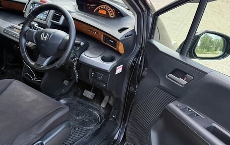 Honda Freed I, 2010 год, 750 000 рублей, 13 фотография