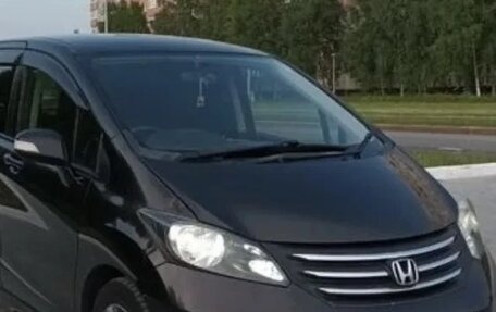 Honda Freed I, 2010 год, 750 000 рублей, 2 фотография