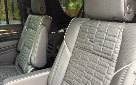 Cadillac Escalade V, 2023 год, 11 750 000 рублей, 22 фотография