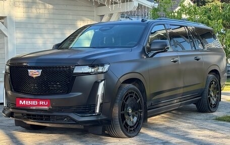 Cadillac Escalade V, 2023 год, 11 750 000 рублей, 2 фотография