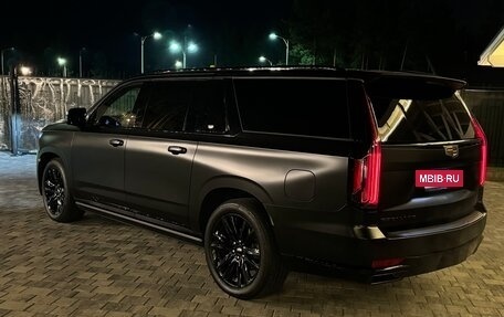 Cadillac Escalade V, 2023 год, 11 750 000 рублей, 12 фотография