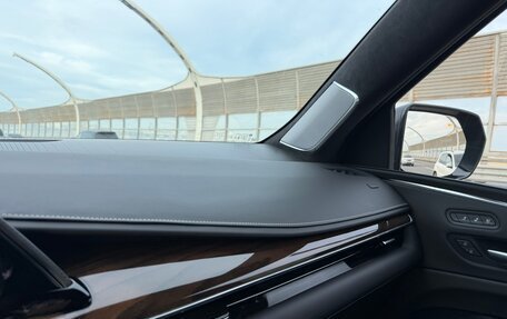 Cadillac Escalade V, 2023 год, 11 750 000 рублей, 25 фотография