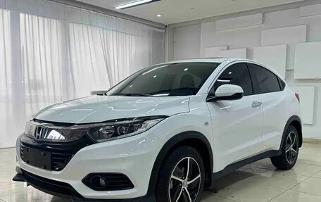 Honda Vezel, 2021 год, 1 242 000 рублей, 1 фотография