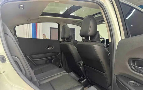 Honda Vezel, 2021 год, 1 242 000 рублей, 11 фотография