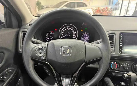Honda Vezel, 2021 год, 1 242 000 рублей, 15 фотография