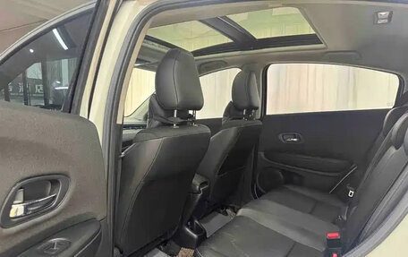 Honda Vezel, 2021 год, 1 242 000 рублей, 12 фотография