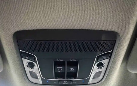 Honda Vezel, 2021 год, 1 242 000 рублей, 20 фотография