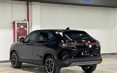 Honda Vezel, 2024 год, 1 866 000 рублей, 4 фотография