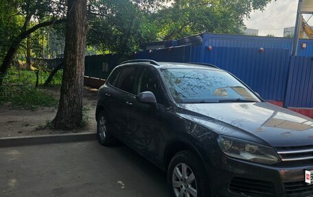 Volkswagen Touareg III, 2011 год, 1 340 000 рублей, 1 фотография