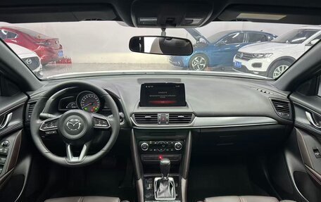 Mazda CX-4, 2022 год, 1 799 000 рублей, 9 фотография