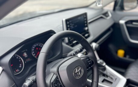 Toyota RAV4, 2019 год, 2 700 000 рублей, 10 фотография
