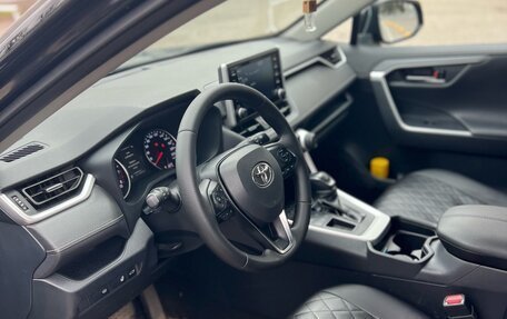 Toyota RAV4, 2019 год, 2 700 000 рублей, 11 фотография