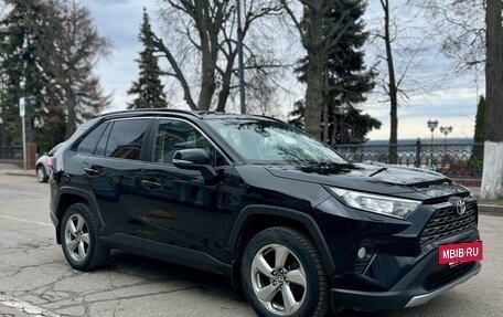 Toyota RAV4, 2019 год, 2 700 000 рублей, 5 фотография