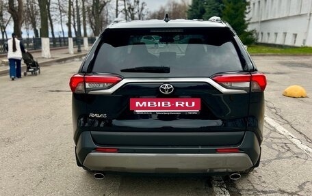 Toyota RAV4, 2019 год, 2 700 000 рублей, 7 фотография