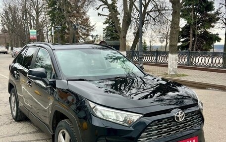 Toyota RAV4, 2019 год, 2 700 000 рублей, 9 фотография