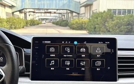 Volkswagen Tiguan II, 2022 год, 2 631 000 рублей, 17 фотография