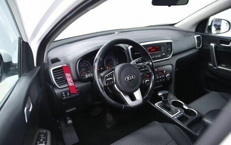KIA Sportage IV рестайлинг, 2020 год, 2 250 000 рублей, 10 фотография