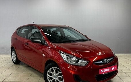 Hyundai Solaris II рестайлинг, 2011 год, 660 000 рублей, 3 фотография