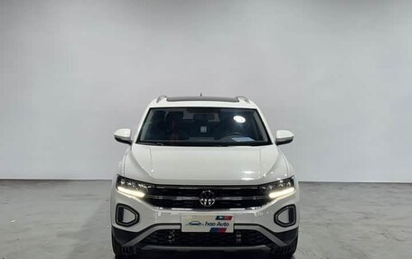 Volkswagen T-Roc I, 2023 год, 1 500 285 рублей, 2 фотография