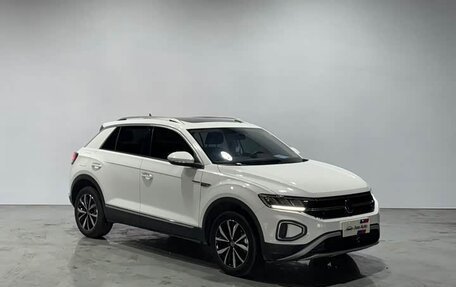 Volkswagen T-Roc I, 2023 год, 1 500 285 рублей, 3 фотография